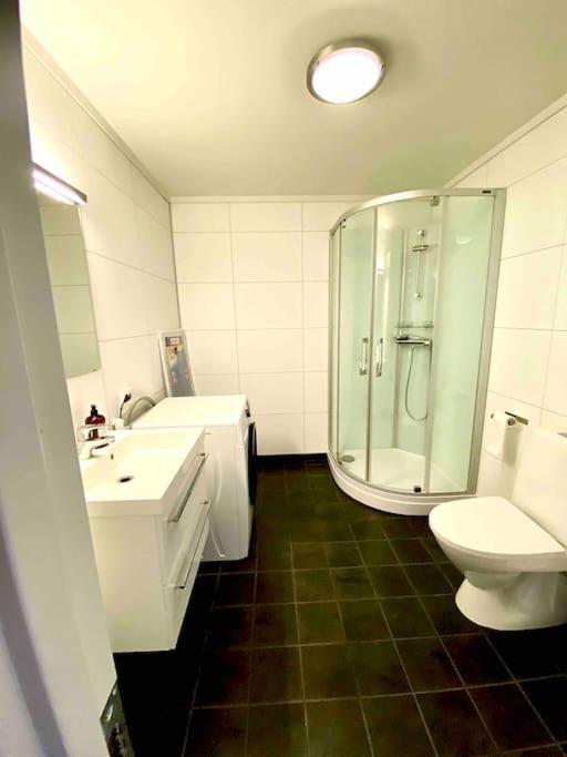 Lovely With Private Garden And 2 Gratis Bicycles Apartamento