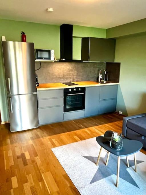 Lovely With Private Garden And 2 Gratis Bicycles Apartamento *