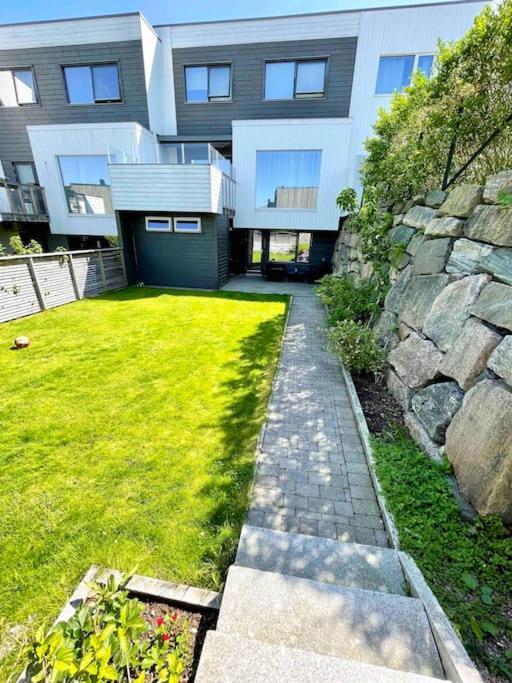 Lovely With Private Garden And 2 Gratis Bicycles Apartamento *